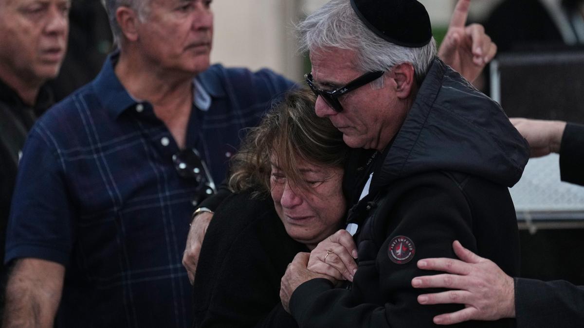 Bondi shooting families demand national probe into ‘rise of antisemitism’ in Australia