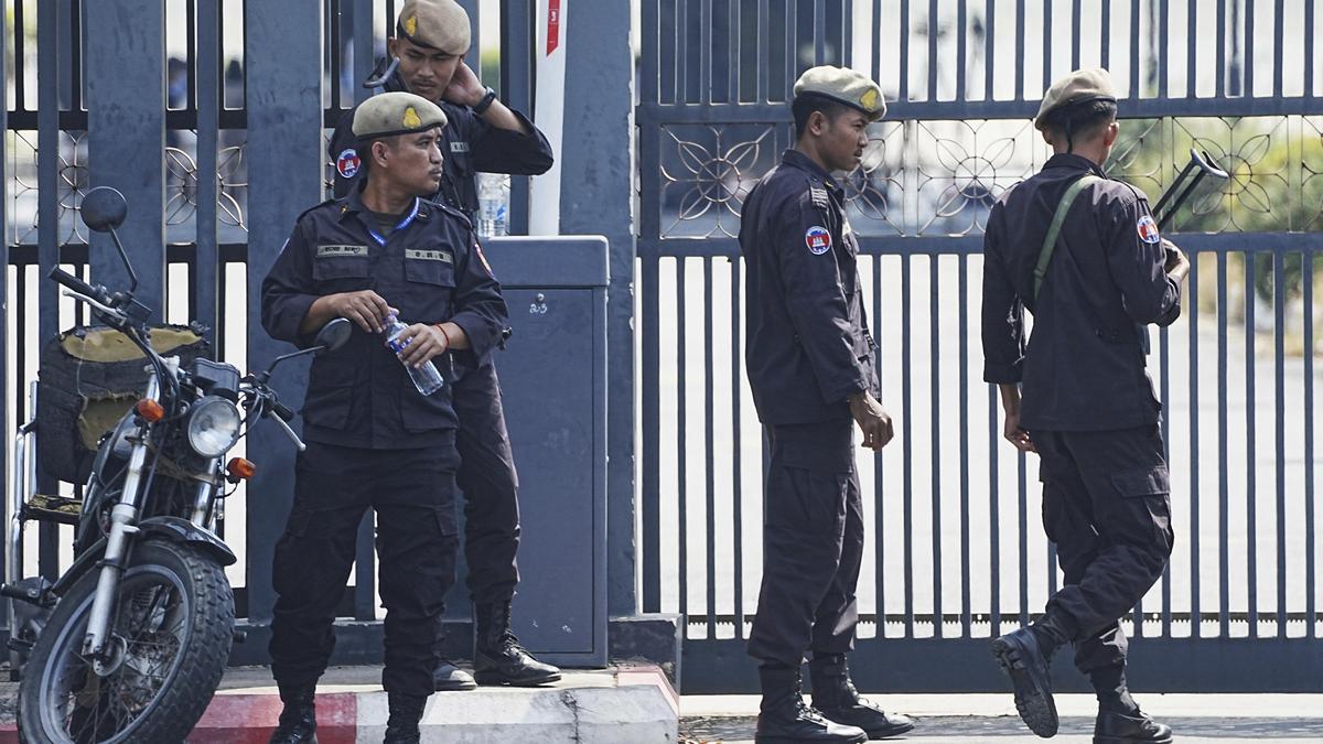 Thailand frees 18 Cambodian soldiers as ceasefire holds