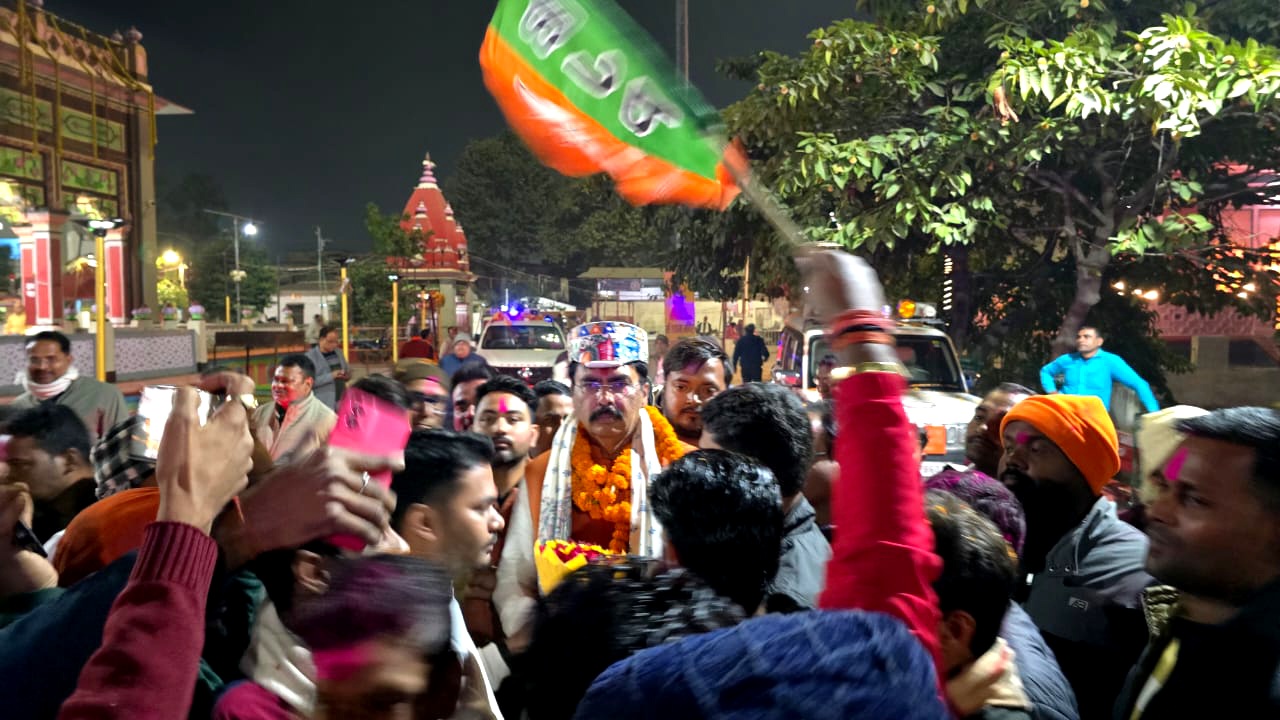 दरभंगा पहुंचे भाजपा प्रदेश अध्यक्ष संजय सरावगी मां श्यामा काली का लिया आशीर्वाद, कार्यकर्ताओं ने किया भव्य स्वागत