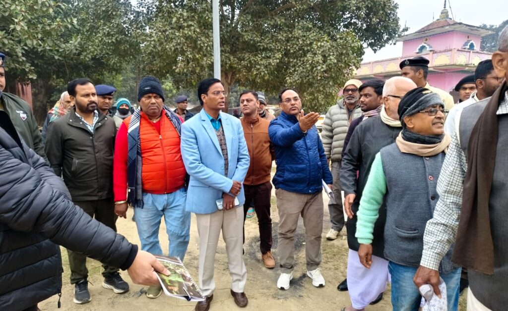 अहिल्या गौतम महोत्सव की तैयारियों का डीएम ने लिया जायजा