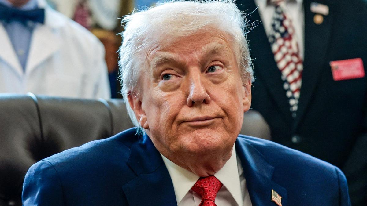 Trump says countries doing business with Iran to face 25% tariff