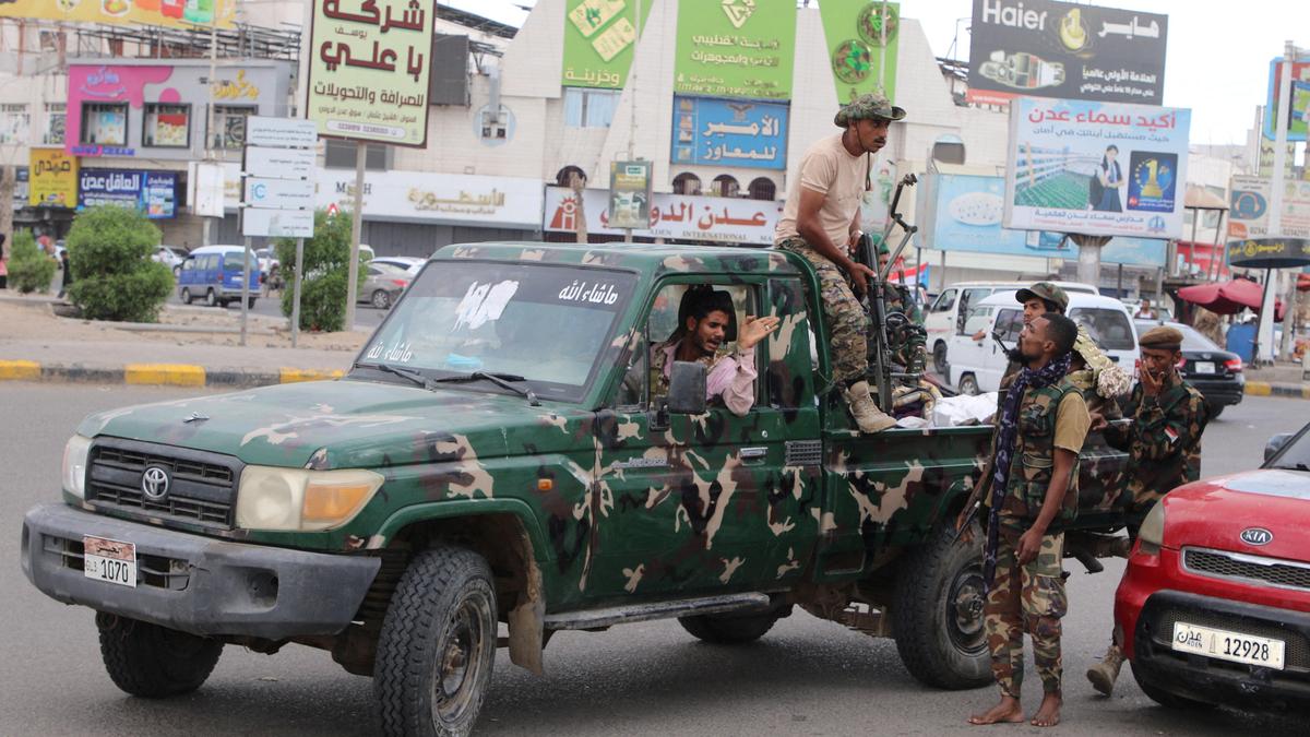 Yemen’s southern separatists lose contact with delegation that travelled to Riyadh for talks
