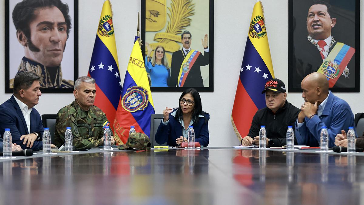 U.S.-Venezuela tensions LIVE: Venezuela acting President holds first cabinet; Maduro to appear before U.S. court