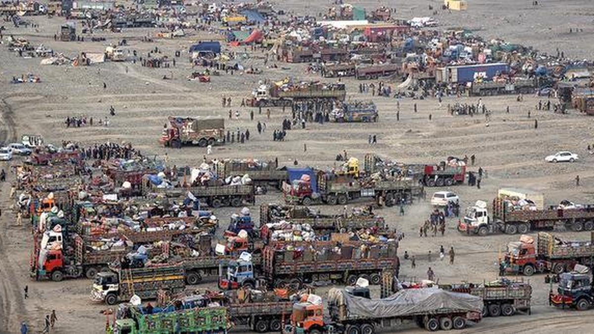 Pakistan, Afghanistan agree to establish joint committee to reopen border