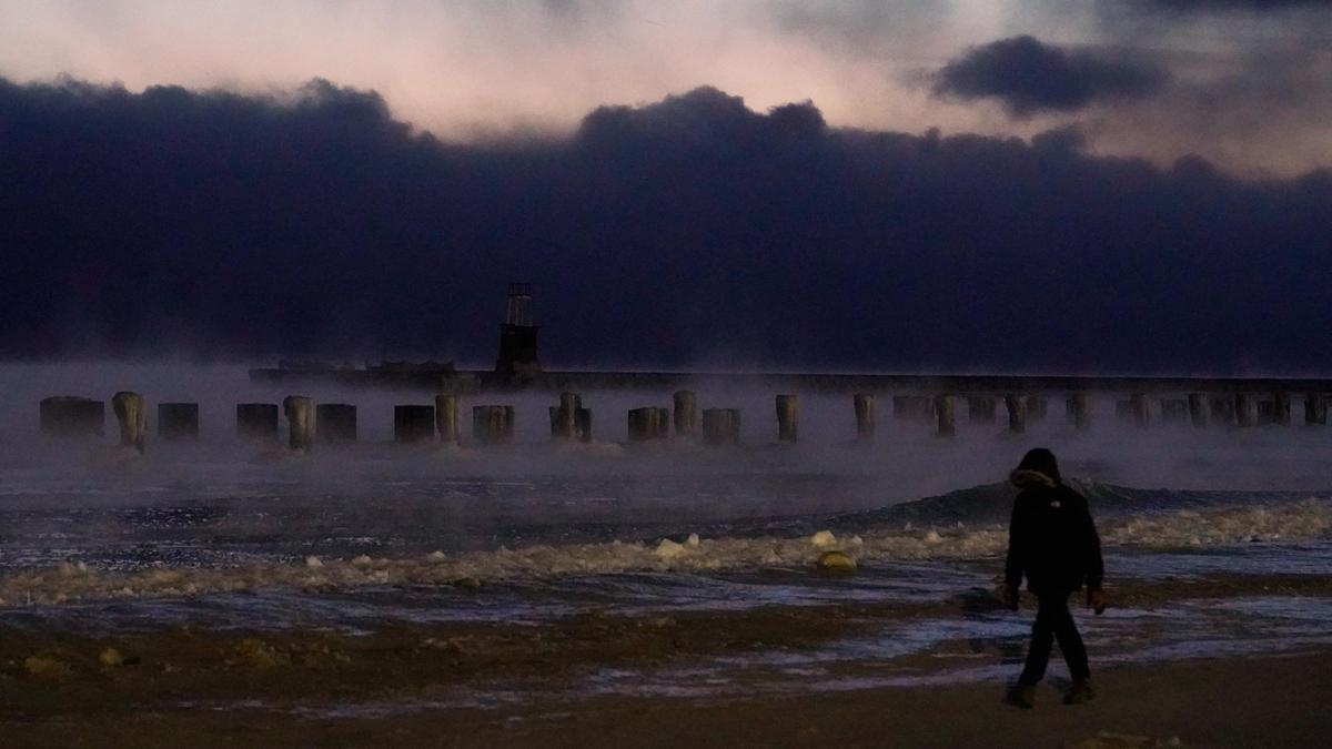 More than half the U.S. threatened with ice, snow and cold in massive winter storm