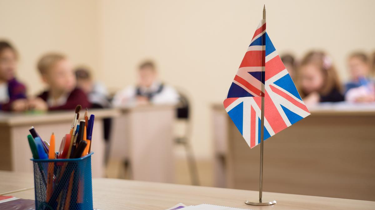 London school accused of religious discrimination after pupil challenged over tilak