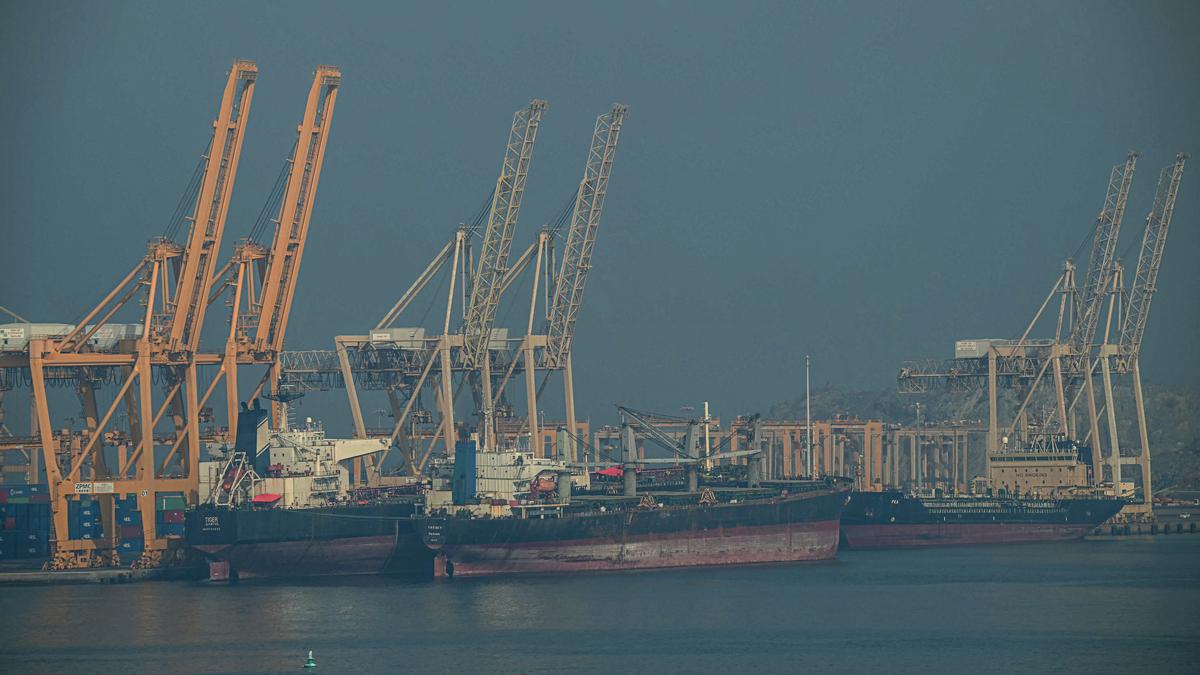 Trump, Netanyahu agreed U.S. should press Iran to cut oil sales to China: Reports