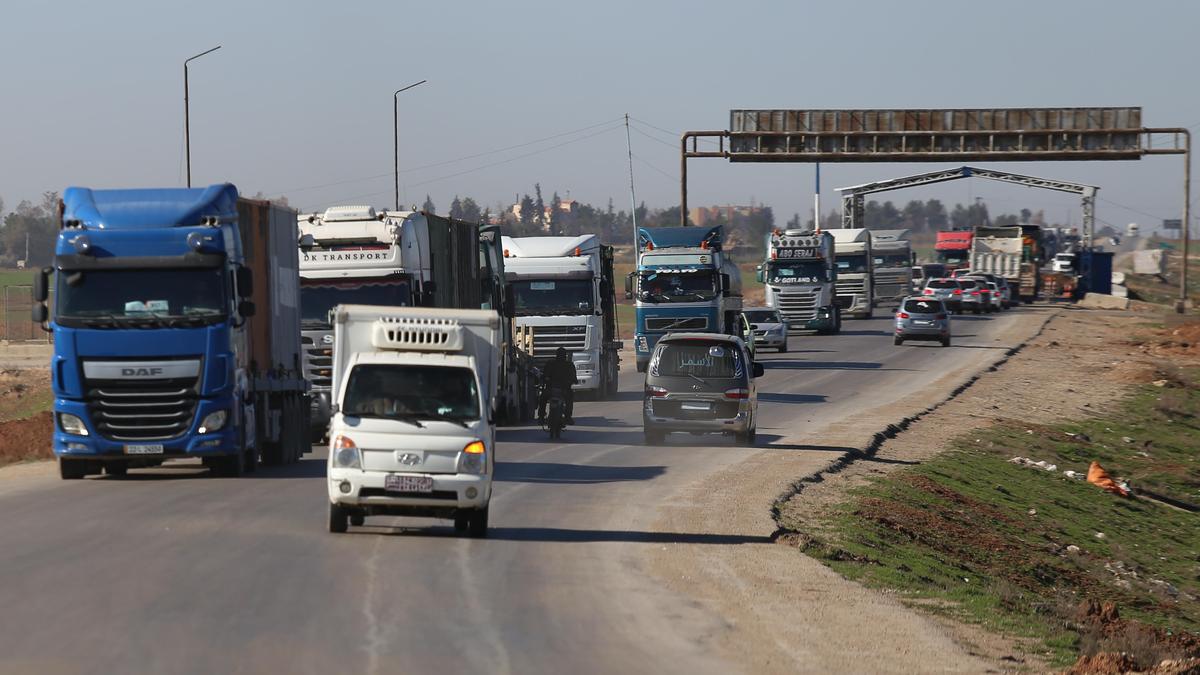 U.S. military begins withdrawing from main base in northeast Syria, Syrian sources say