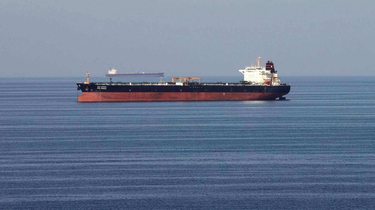 U.S. issues 30-day sanctions waiver for sale of Iranian oil at sea