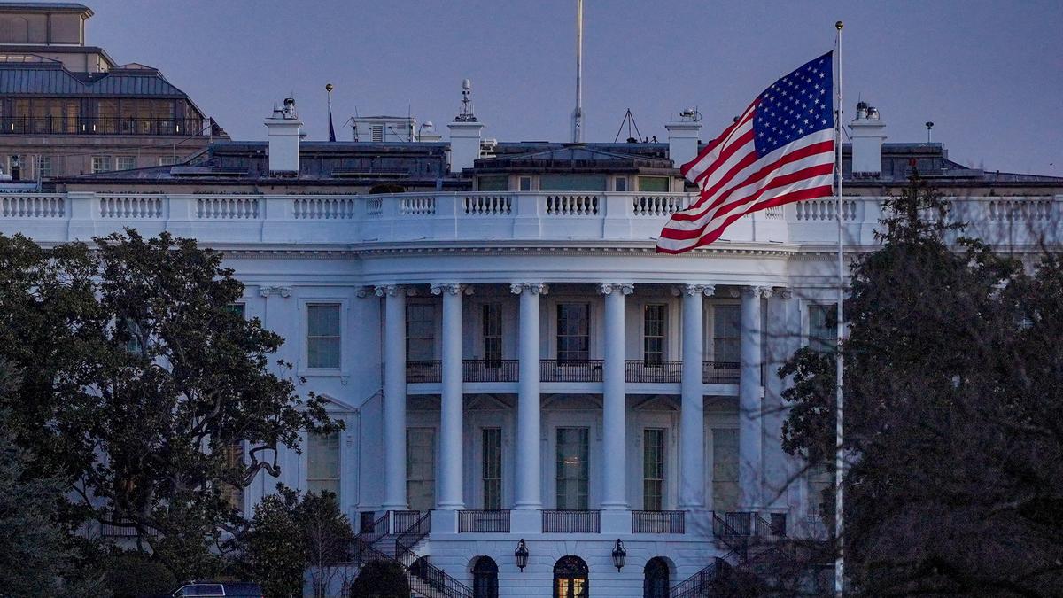 White House area shut down after van breaches security barricade