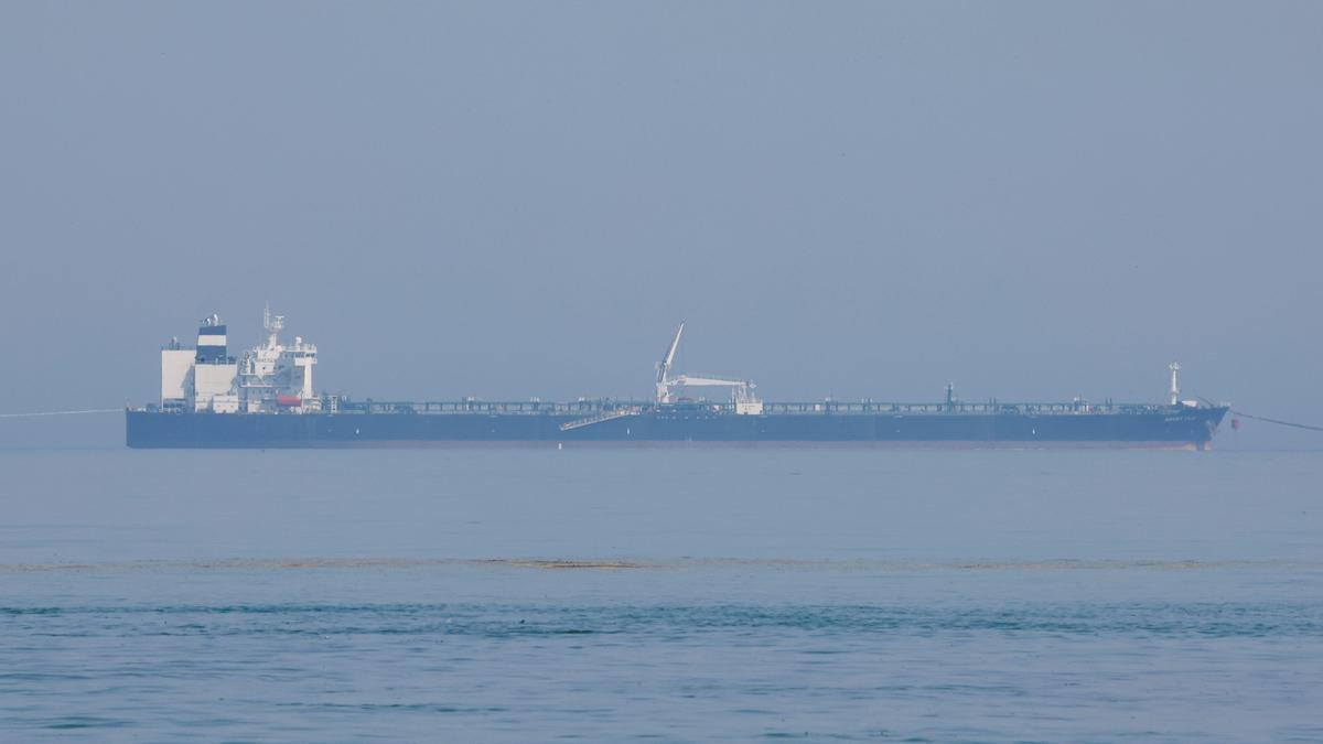 Trump administration takes steps to ease sanction on Russian oil