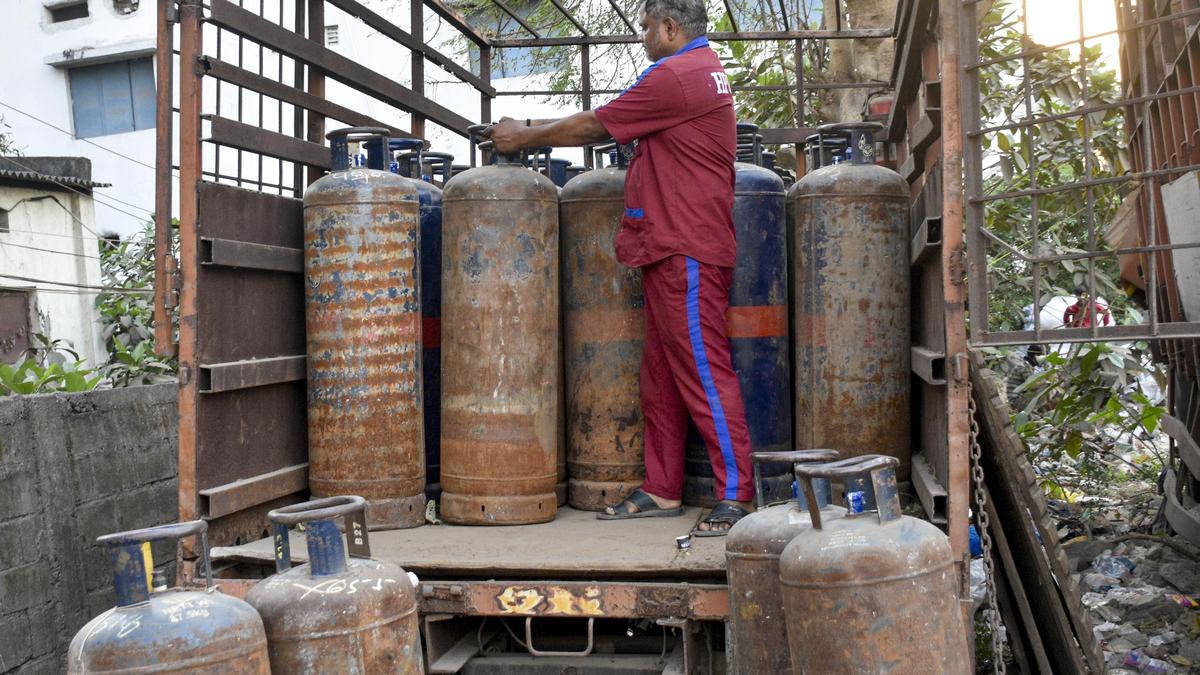 LPG shortage crisis India March 11 LIVE Updates