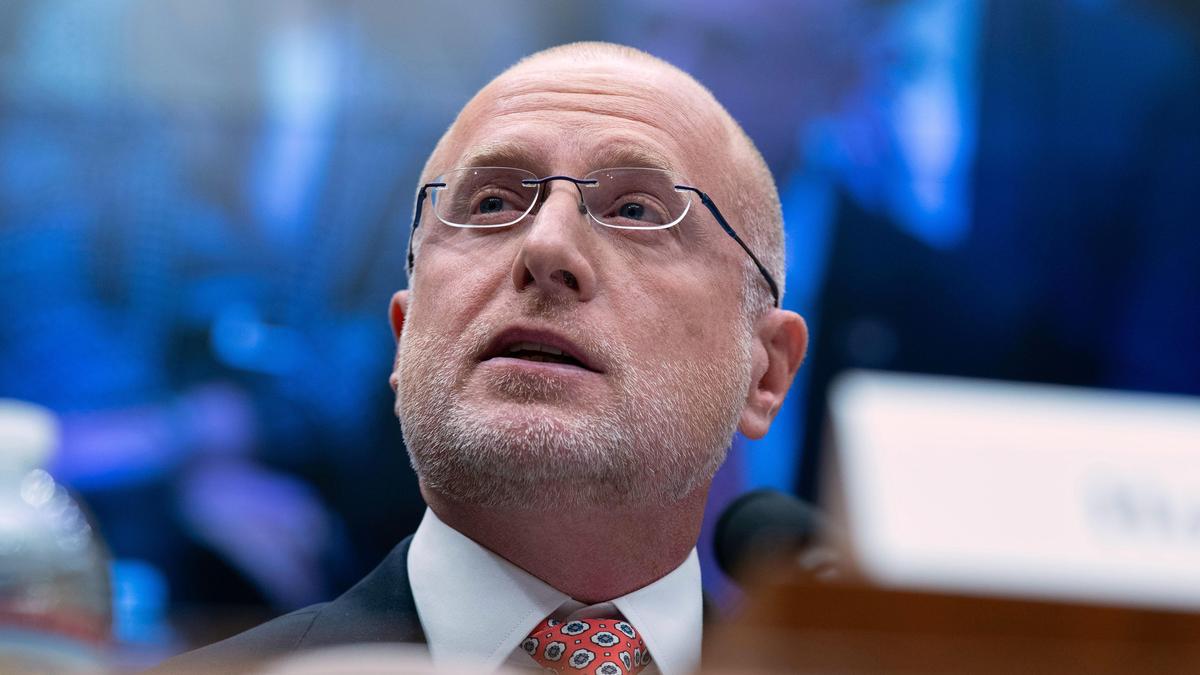 U.S. regulator threatens broadcasters over Iran war coverage