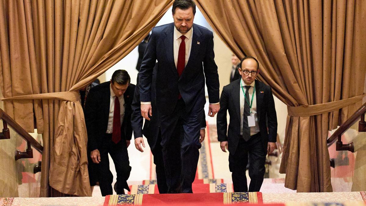 U.S., Iran talks extend into second day as strait showdown deepens