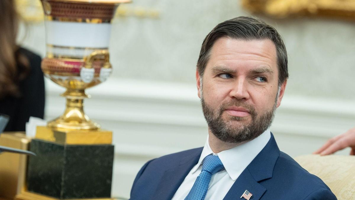 U.S. Vice-President Vance sets off to Pakistan to lead talks with Iran as war’s ceasefire remains shaky