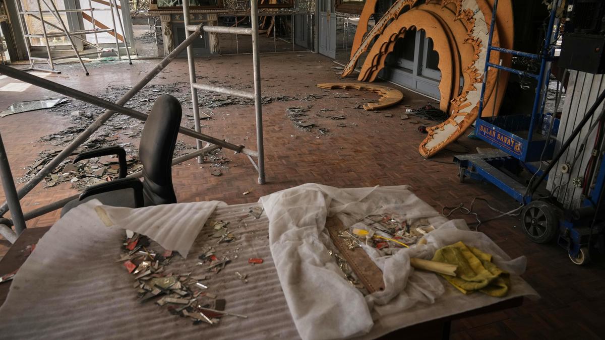 Iran-Israel war LIVE: Trump threatens to strike Iran’s infrastructure if Strait of Hormuz isn’t reopened